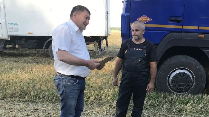 В Крупском районе продолжают чествовать передовиков жатвы