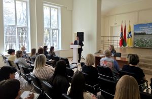 Юрий Корсик провел встречу с трудовыми коллективами