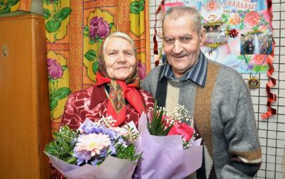 6 дзесяцігоддзяў ідуць абруч Мікалай і Любоў Дворнікавы з пасёлка Язбы