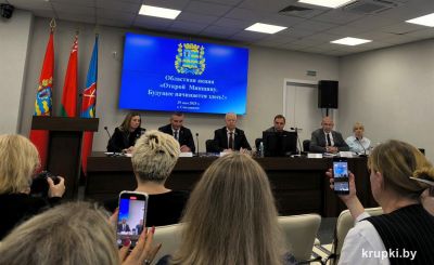 В Смолевичах обсудили развитие ЖКХ и строительство в Минской области