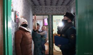 Инспекторы РОЧС провели рейд по домовладениям граждан в г.п. Бобр