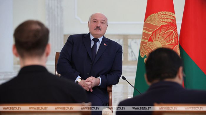 Лукашенко: очнитесь, давайте договариваться - только мир!