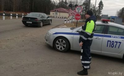 ГАИ усиливает контроль на железнодорожных переездах