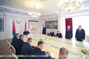 Лукашенко поручил новому руководству &quot;Белшины&quot;, &quot;Гомсельмаша&quot; и &quot;Могилевхимволокна&quot; разобраться с проблемами