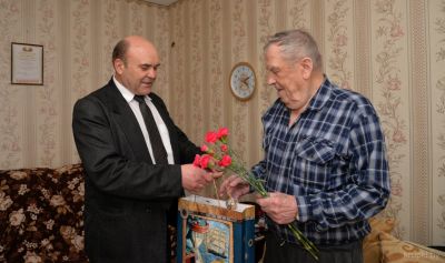 Крупчанина Ивана Пикту поздравили с Праздником Победы