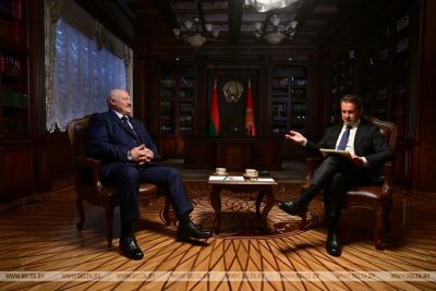 Лукашенко: если разумно провести переговоры, Россия никогда больше не будет воевать с Украиной