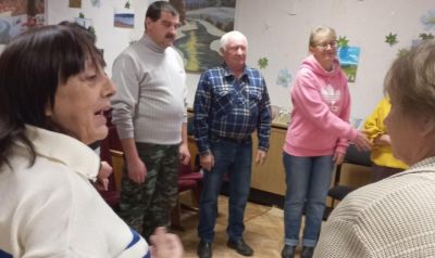 В рамках месячника «Белая трость» в Крупском ТЦСОН прошло заседание клуба «Гармония»