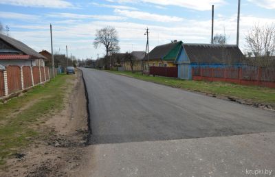 В Крупках асфальтируют дороги