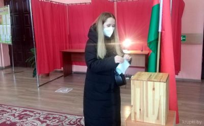 Фотофакт: досрочное голосование продолжается в Крупском районе