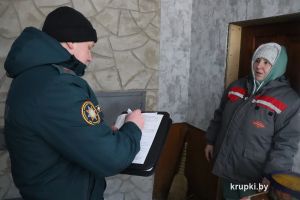 Очередные &laquo;безопасные&raquo; выходные проходят на Крупщине: рейд в поселок Крупский