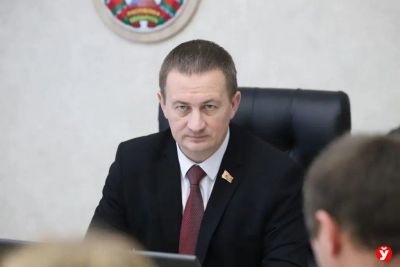 Александр Турчин провел прием граждан в Клецке