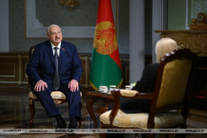Александр Лукашенко рассчитывает поговорить с Трампом о Венесуэле и Украине, подробности интервью американской телекомпании "Ньюсмакс" (видео)