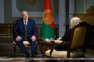 Александр Лукашенко рассчитывает поговорить с Трампом о Венесуэле и Украине, подробности интервью американской телекомпании "Ньюсмакс" (видео)