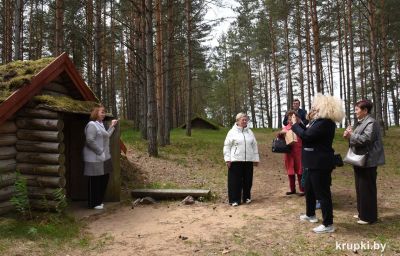 Педагоги-ветераны области посетили мемориальный комплекс на месте гибели Героя Советского Союза Василия Чеботарева