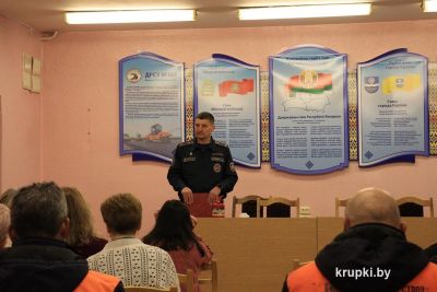 Начальник Крупского РОЧС встретился с работниками филиала КУП &laquo;Миноблдорстрой&raquo; &ndash; &laquo;ДРСУ-164&raquo;