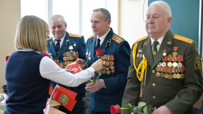 В Крупках состоялся диалог поколений «Святое дело – Родине служить» (фото)
