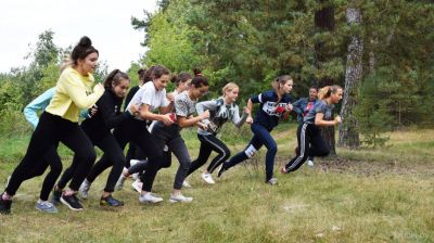 Каждую вторую пятницу сентября школа № 1 в полном составе отправляется на легкоатлетический кросс