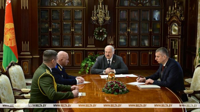 Лукашенко: если не сдерживать коррупцию - придем к войне