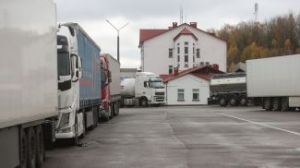 &quot;Ситуация критическая&quot;. Сотни литовских фур застряли в Беларуси из-за закрытия границы Литвой