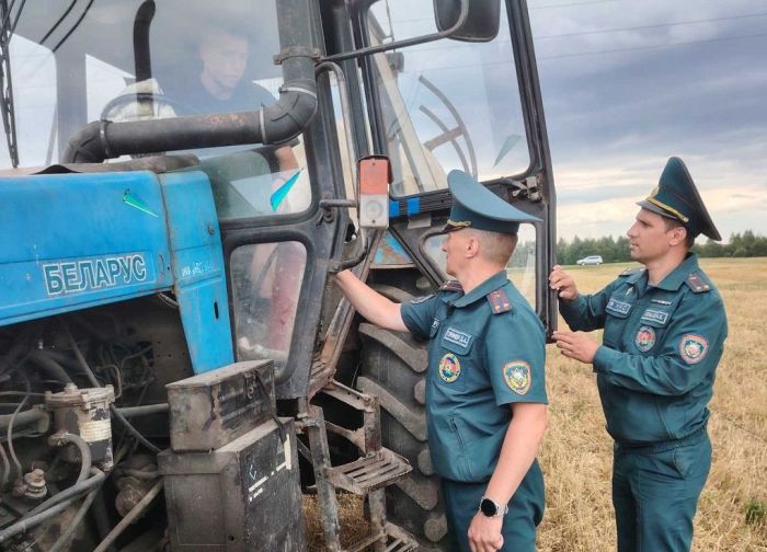 Крупский спасатели продолжают рейдовые мероприятия по местам уборки урожая