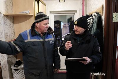 Очередные &laquo;безопасные&raquo; выходные проходят на Крупщине: рейд в агрогородоке Ухвала