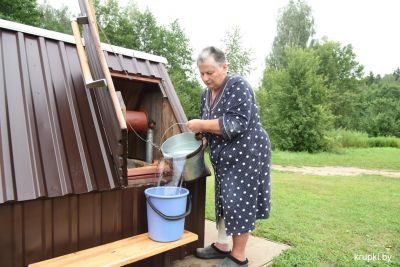 Жители поселка Ленок привели в порядок колодец