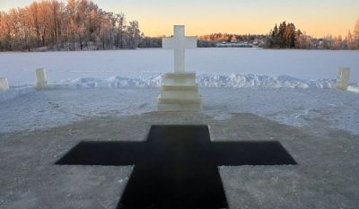 18 и 19 января можно совершить крещенское омовение в специально оборудованной купели