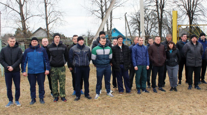 Крупские спасатели сдали зачеты по физической подготовке