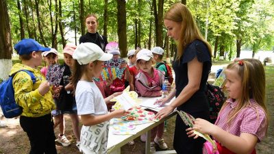 В Крупках ярким праздником отметили Международный день защиты детей (фото)