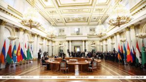 Рабочий визит Лукашенко в Россию продолжился неформальной встречей лидеров стран СНГ в Эрмитаже