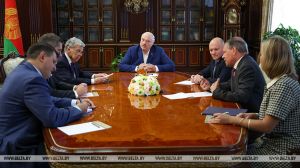 Лукашенко на встрече с представителем Президента США предложил обсудить вопрос волнующих Трампа &quot;заложников&quot;