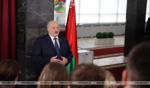 Лукашенко ответил на вопрос, пойдет ли на следующие президентские выборы