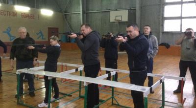 В Крупках определили лучших стрелков из пневматической винтовки