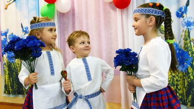 Праз нацыянальную спадчыну і сучаснасць выхоўваюць маленькіх патрыётаў у дзіцячым садзе № 2 г. Крупкі