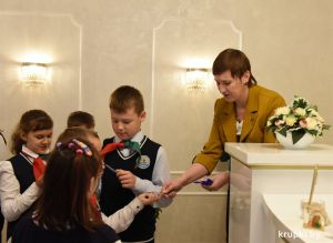 Пятиклассники СШ № 1 сегодня посетили отдела загса