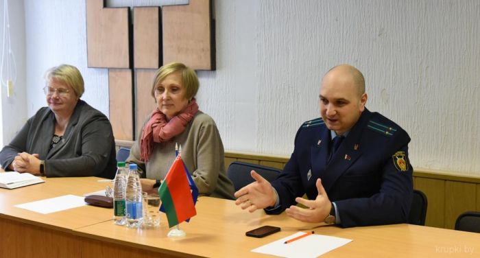 Профсоюзный правовой прием граждан и день правового просвещения и правовой культуры прошел в Крупках