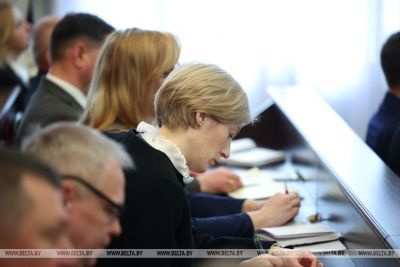 Лукашенко поручил правительству планово заняться модернизацией тепловых и электрических сетей