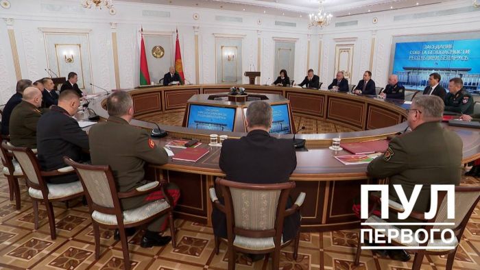 Лукашенко: Беларусь не хочет войны, но готовится, чтобы ее избежать