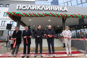 Премьер-министр Беларуси Роман Головченко открыл новую поликлинику в Смолевичах