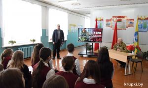 Ветеран войны в Афганистане провел урок мужества в Бобрской СШ