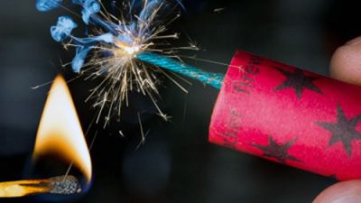 Безопасный Новый год: спасатели напоминают о правилах пользования пиротехники