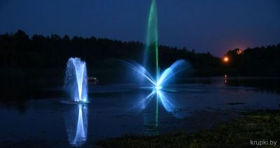 В Крупках заработали светодинамические фонтаны