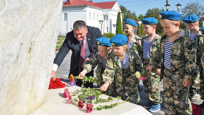 На Крупщине торжественно отпраздновали День народного единства (фото)