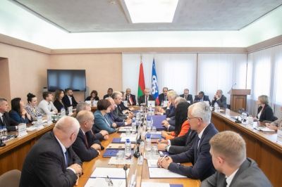 Профсоюзы более десятка стран объединяются в противостоянии коллективному западу