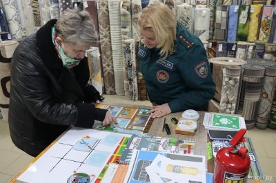 Инфоцентр МЧС «101 окно» работал в хозяйственном магазине «Твой дом»