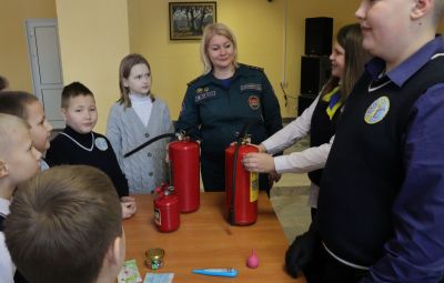 Ярмарка безопасности прошла в Колосовском сельском доме культуры