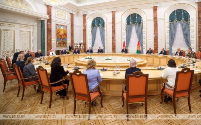 Лукашенко: на конкретные научные дела в Беларуси всегда найдут и деньги, и время