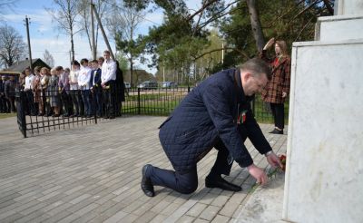 У монумента на братской могиле в урочище «Лебортово» провели митинг-реквием