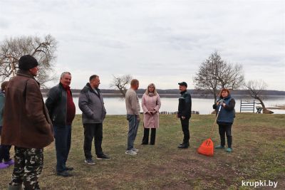 В Крупском районе началась подготовка пляжей к купальному сезону