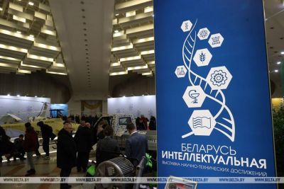 Электрокары, ноутбуки, лекарства от рака, прозрачный телевизор. Чем удивляет выставка &quot;Беларусь интеллектуальная&quot;
